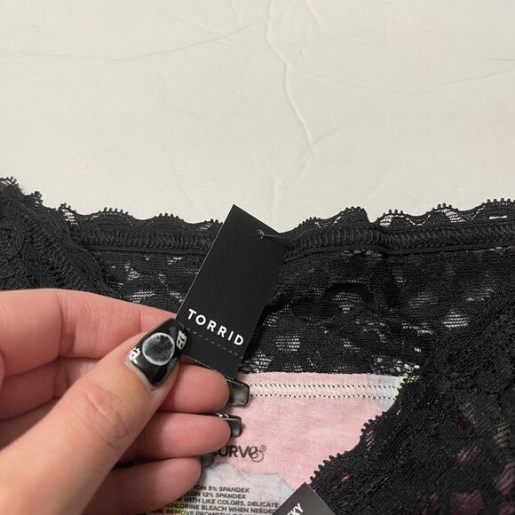 Torrid Womens NWT Pink Black Rainbow Skull Cotton Mid-Rise Cheeky Panty 4X - Picture 4 of 7